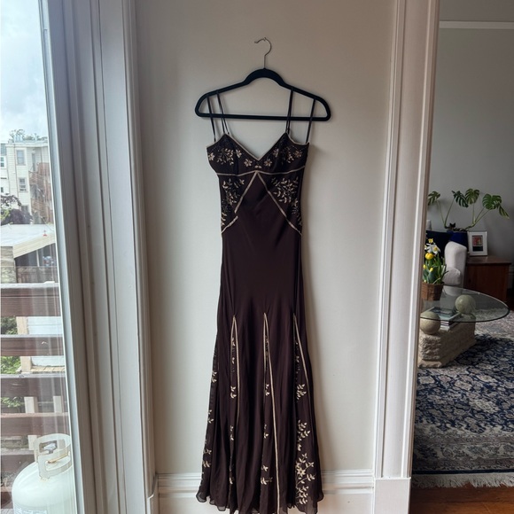 BCBGMaxAzria Dresses & Skirts - BCBGMaxAzria Brown silk Maxi Dress with Cream Embroidery